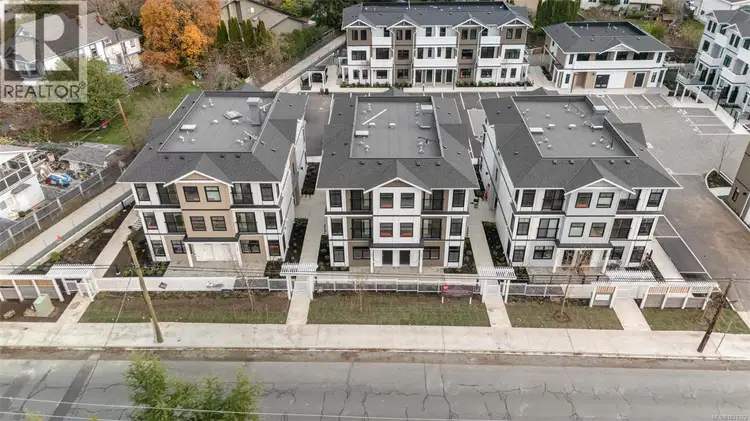#2201 – 4201 Tyndall Avenue
