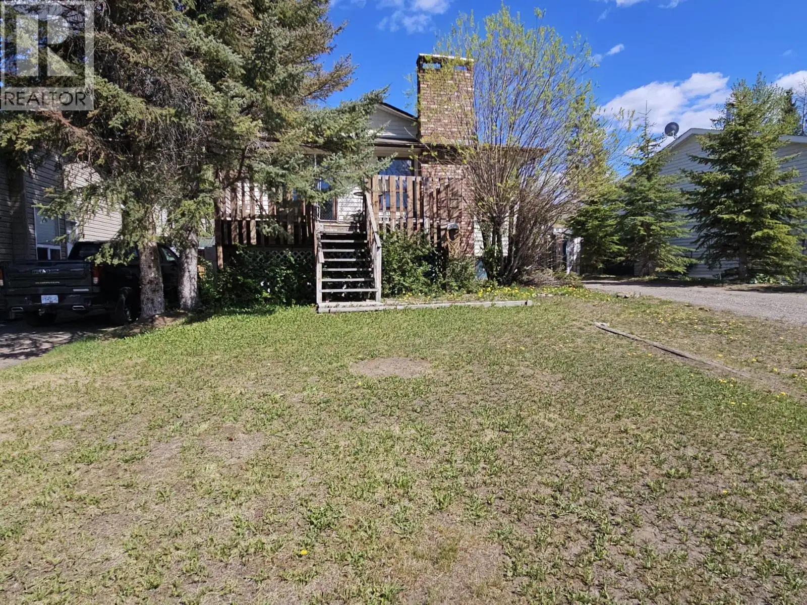 167 Sukunka Avenue