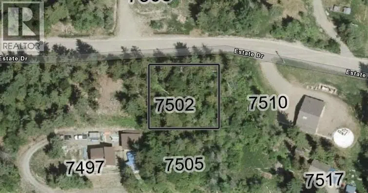 Photo 3 of 12 at 7502 Estate Drive