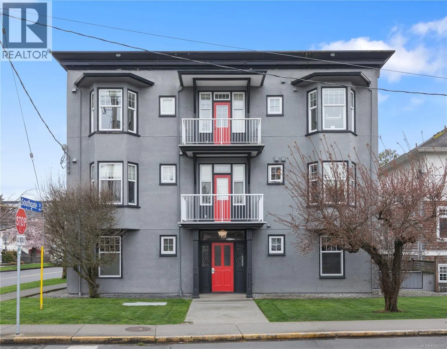 Photo 1 of 55 at 421 Vancouver Street
