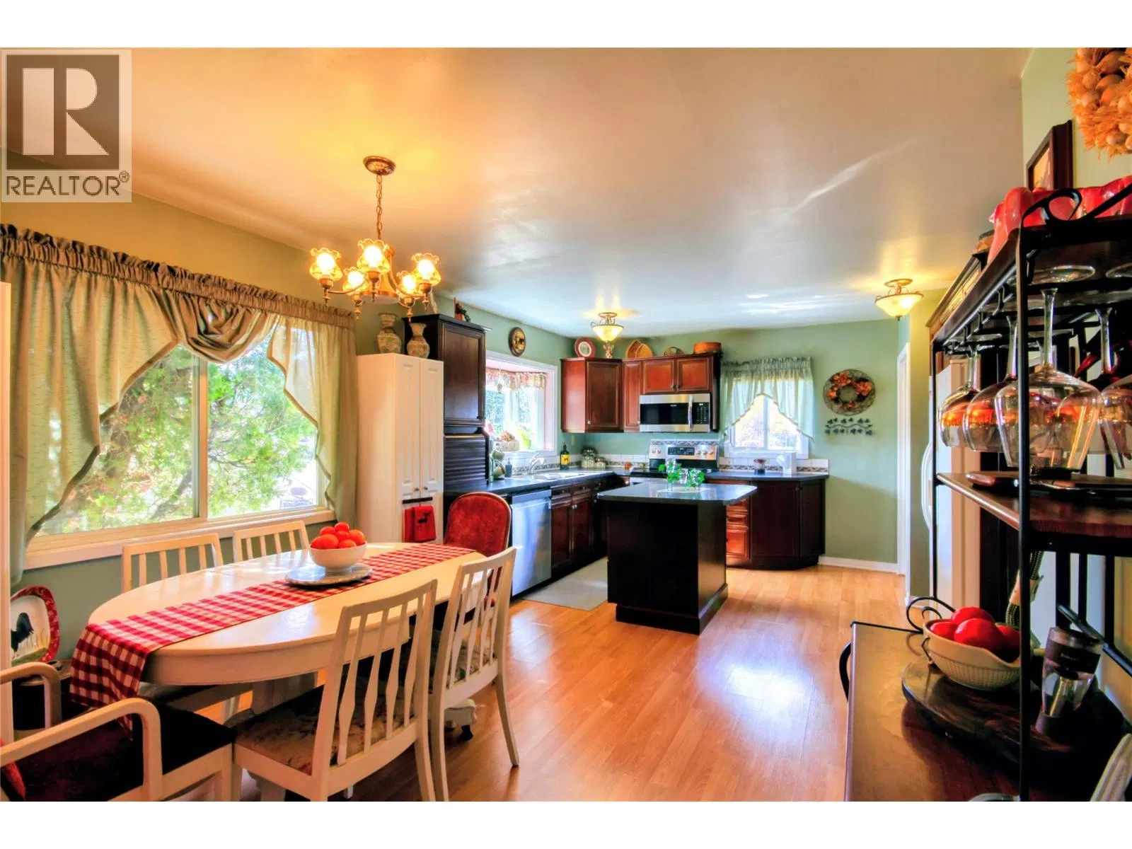 Photo 5 of 20 at 4771 Burns Avenue