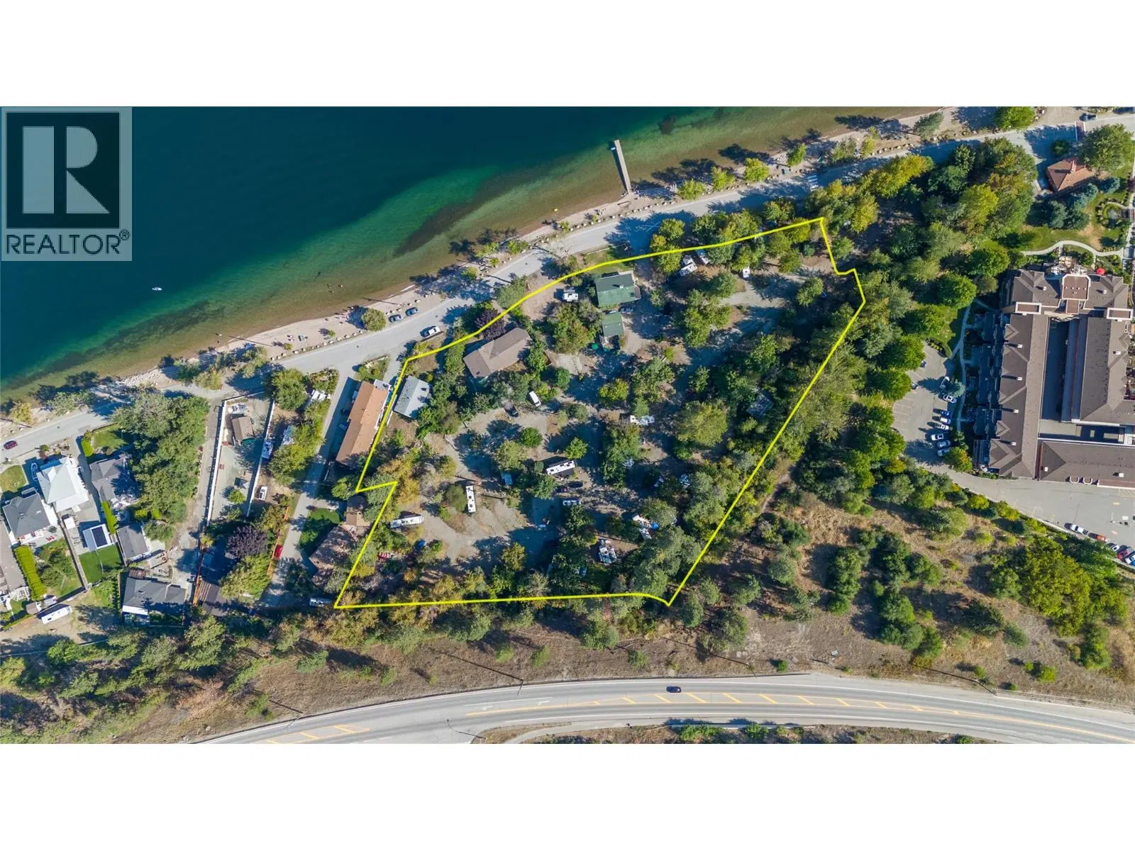 Photo 4 of 17 at 3960 Beach Avenue