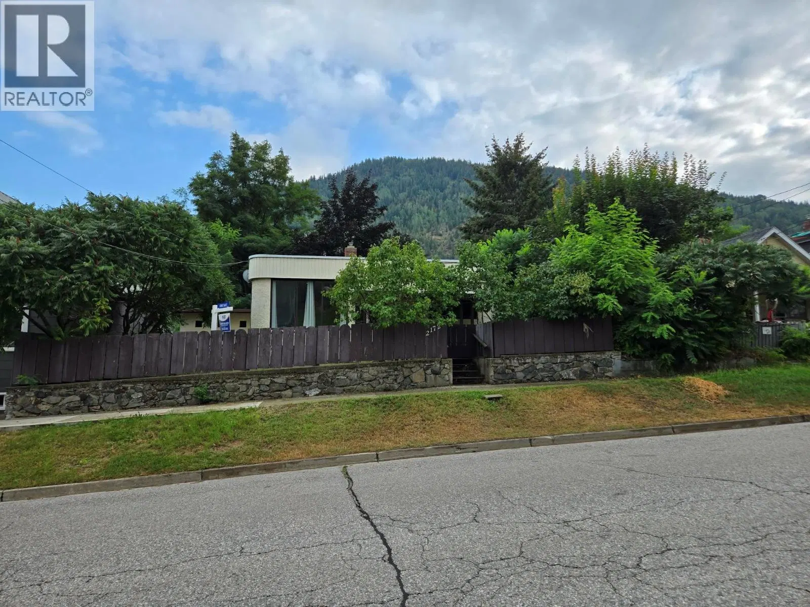 Photo 2 of 40 at 2172 Second Avenue