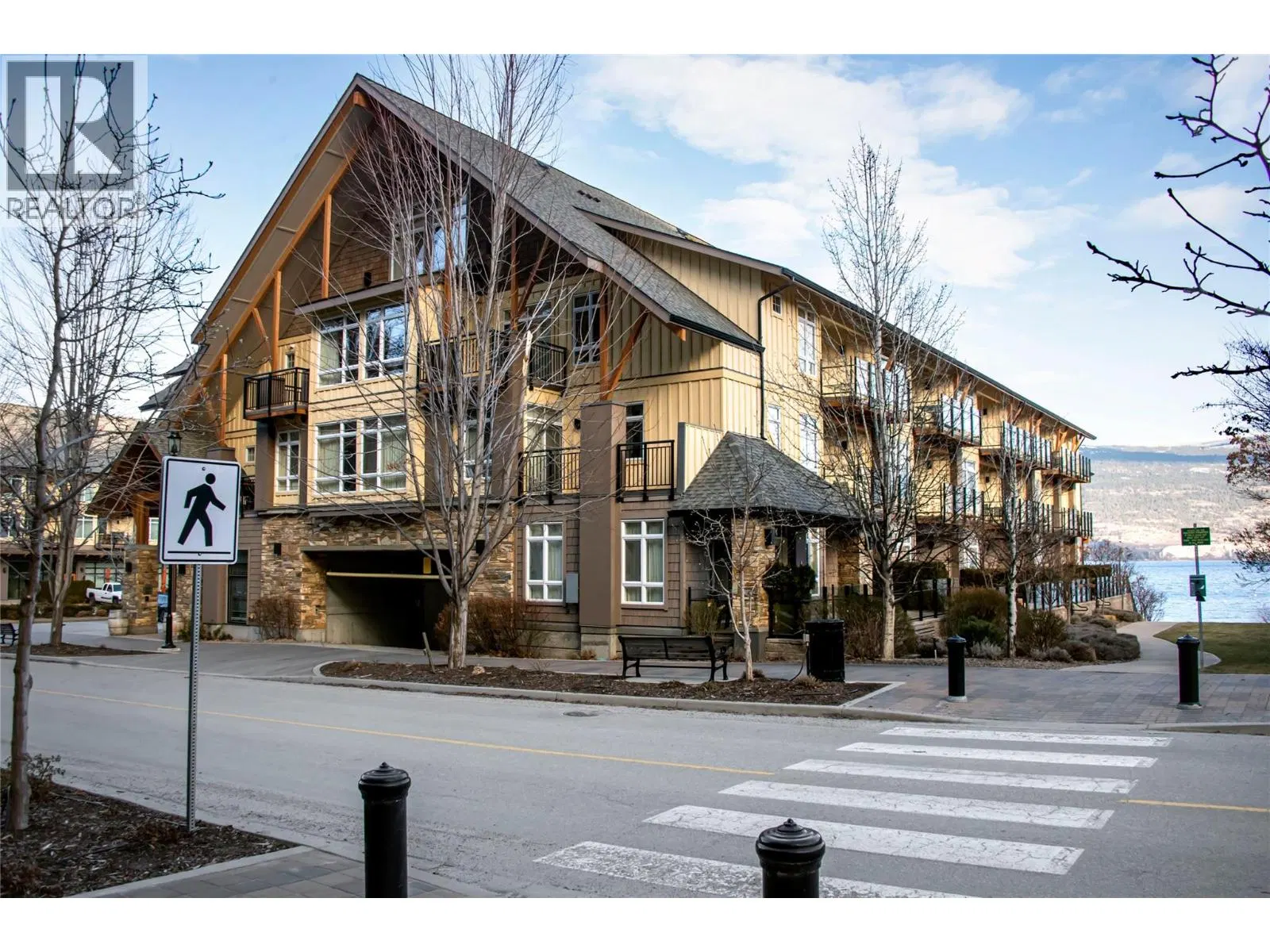 Photo 2 of 43 at #410/411 – 12811 Lakeshore Drive
