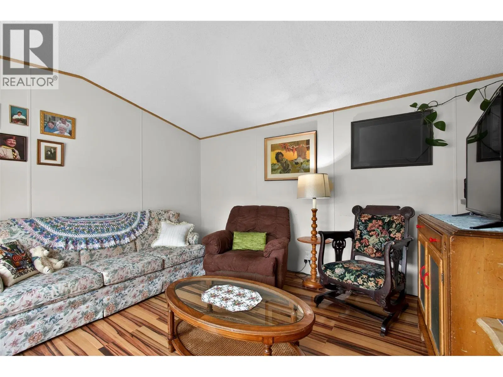 Photo 4 of 20 at #29 – 6688 Tronson Road
