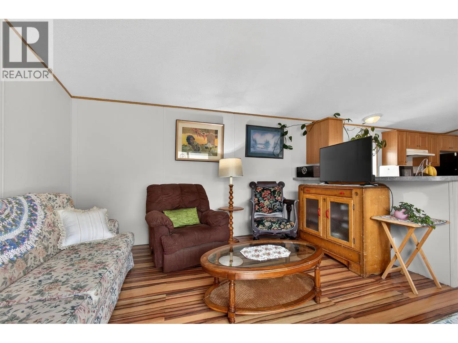 Photo 5 of 20 at #29 – 6688 Tronson Road