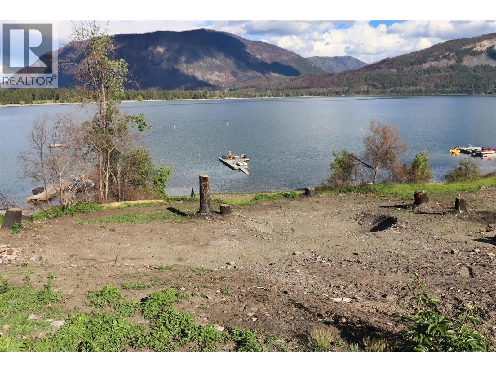 Photo 2 of 28 at 1419 Little Shuswap Lake Road