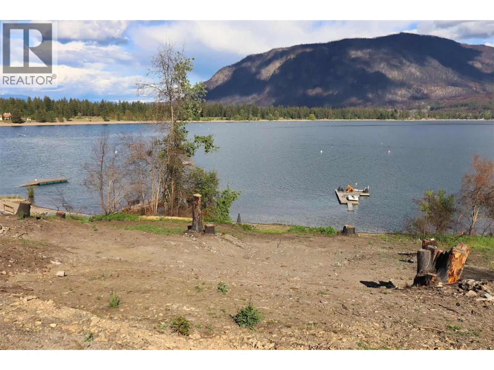 Photo 4 of 28 at 1419 Little Shuswap Lake Road