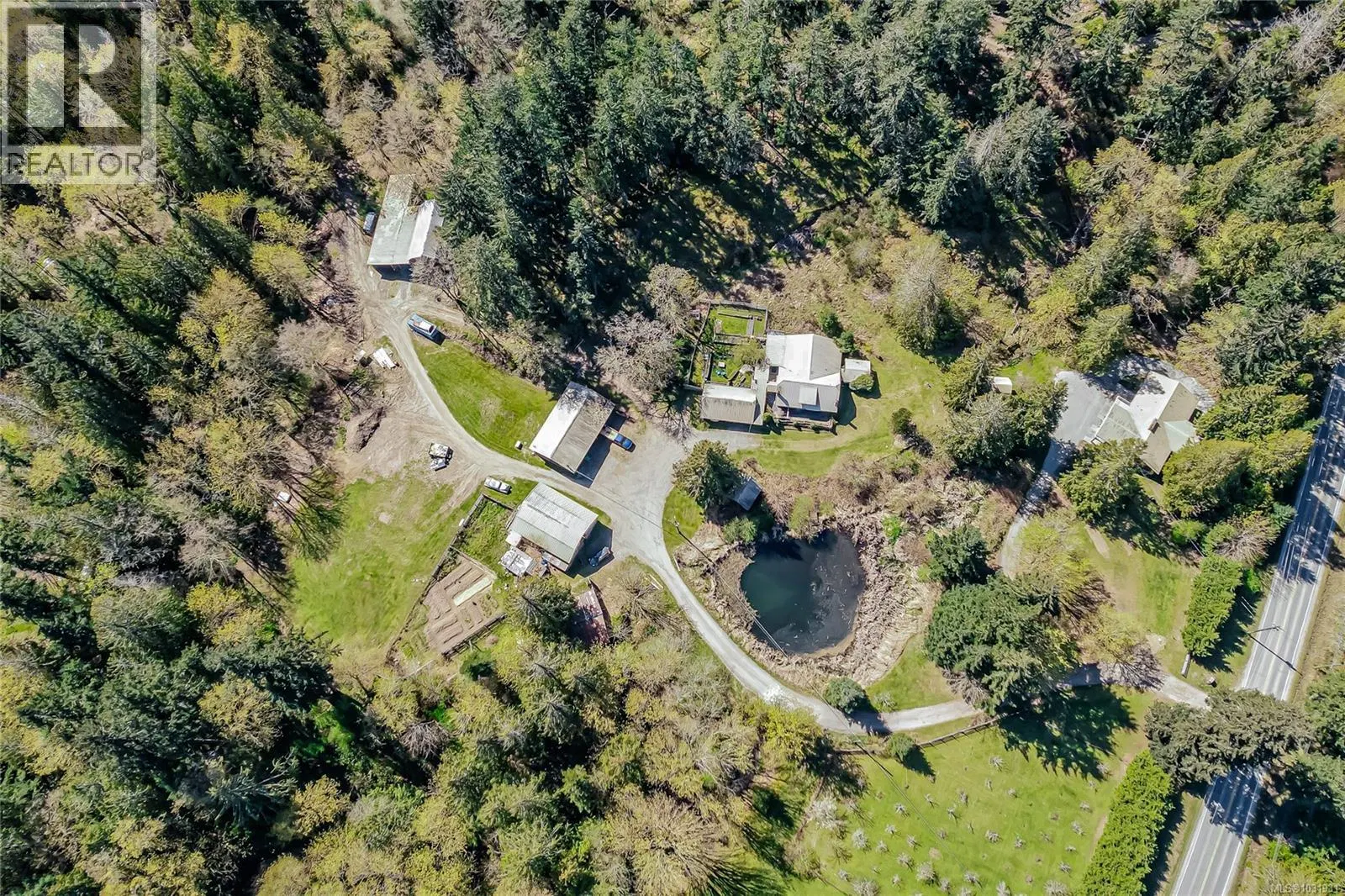 1671 Fulford-Ganges Road