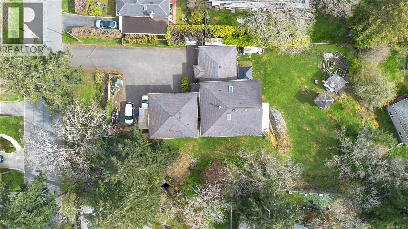 Photo 3 of 58 at 863 Parklands Drive