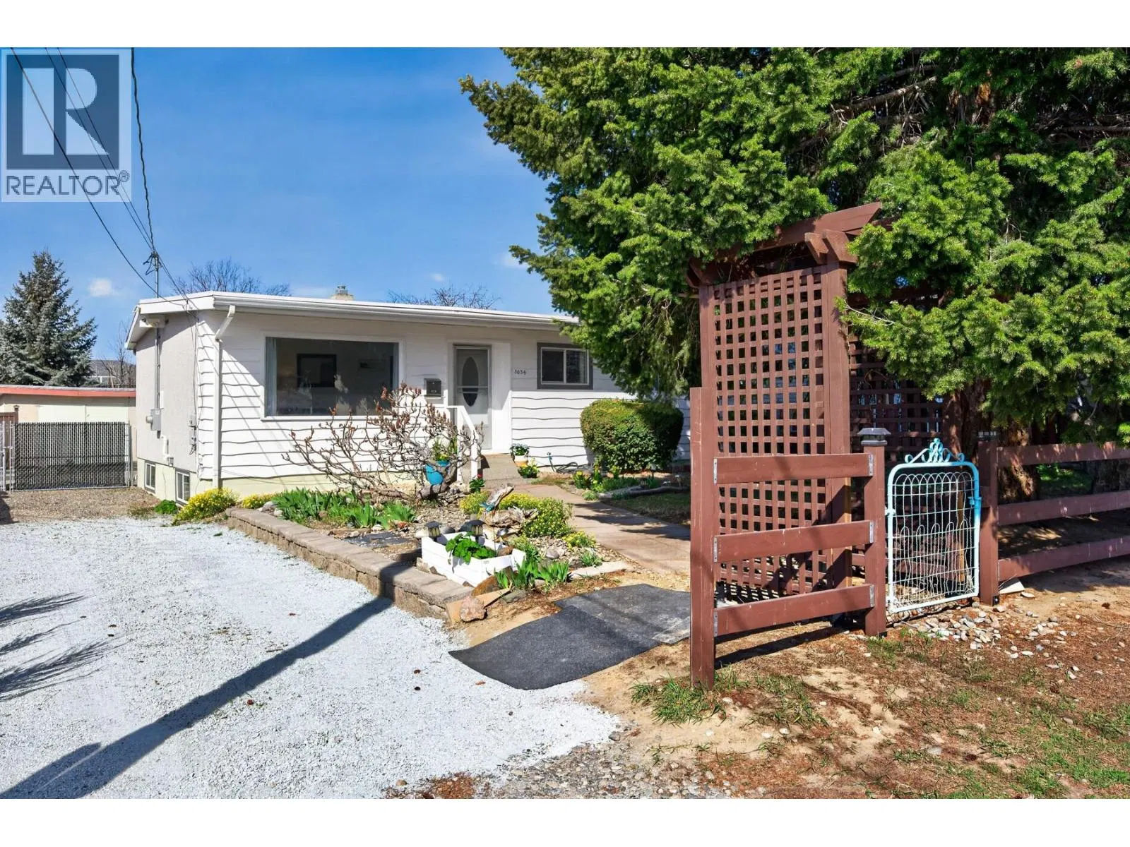 Photo 2 of 45 at 1034 Laroque Street