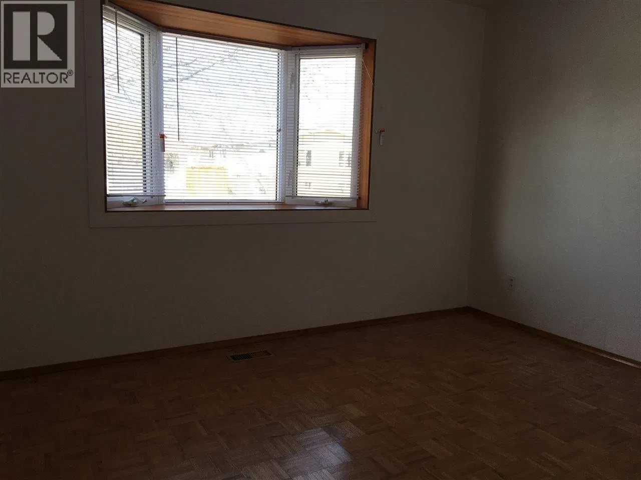 Photo 5 of 13 at 1830 TAMARACK Street
