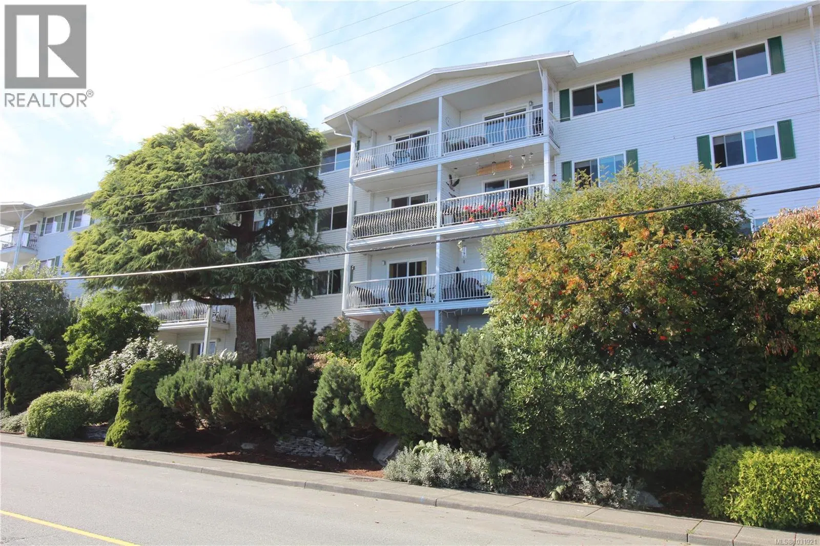 Photo 1 of 33 at #301 – 9942 Daniel Street
