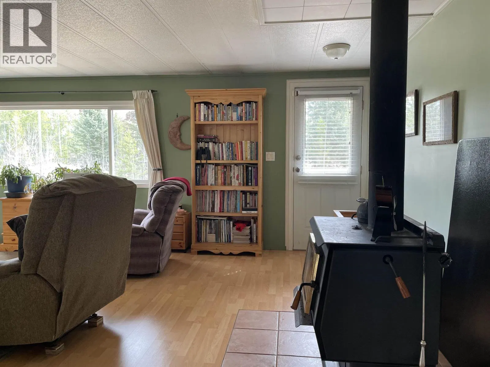 Photo 4 of 17 at 7008 HOLMES Road