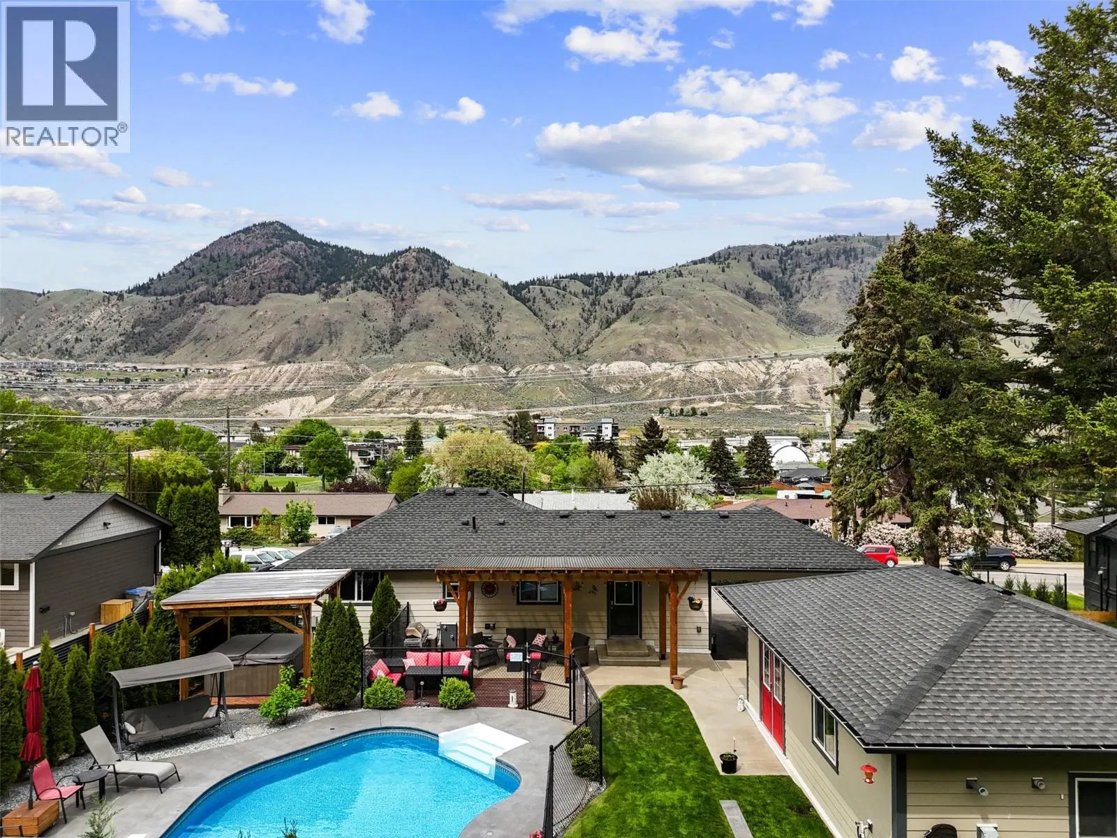 2015 Valleyview Drive