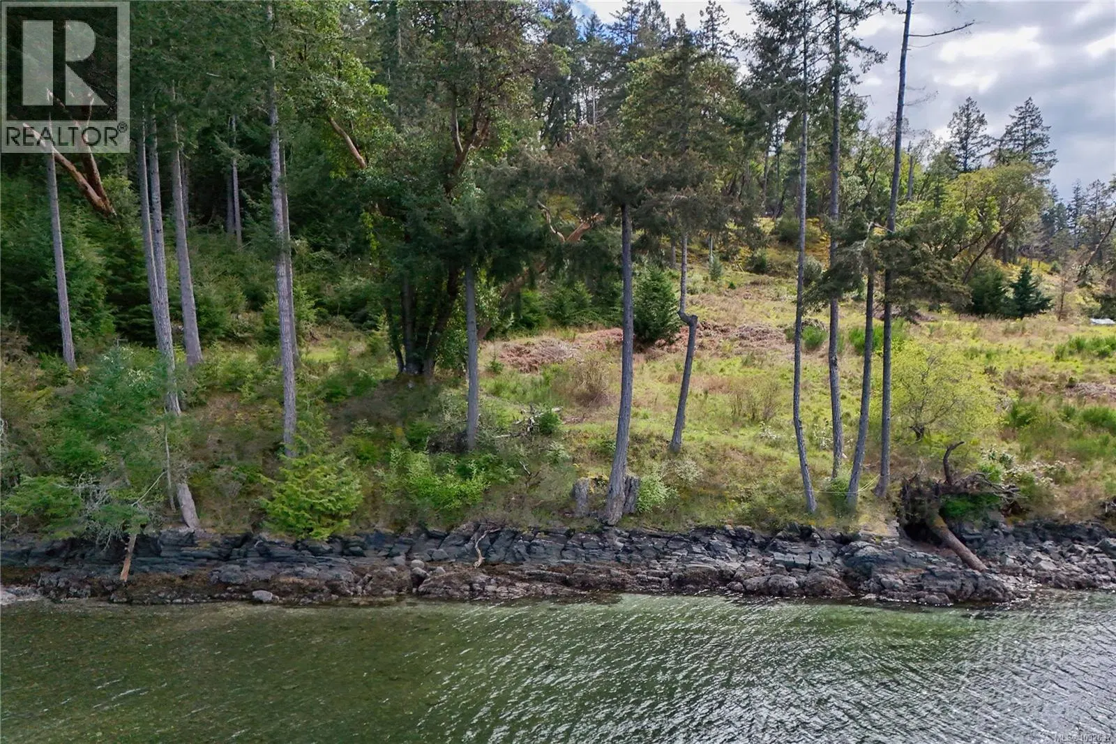 Photo 4 of 17 at 122 Narrows West Road