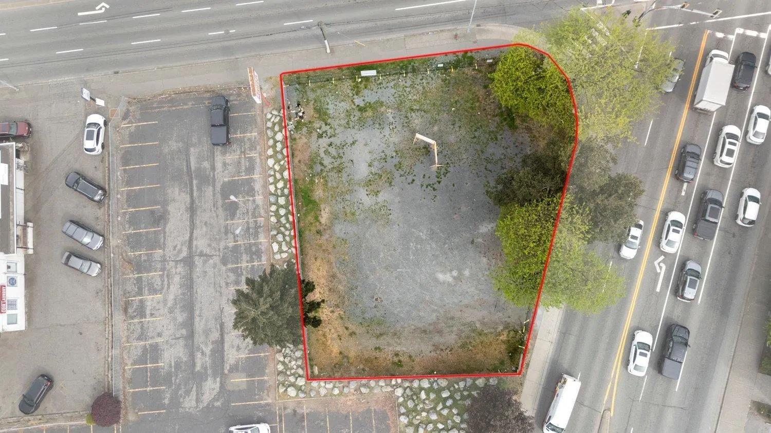 Photo 3 of 19 at 31992 SOUTH FRASER Way