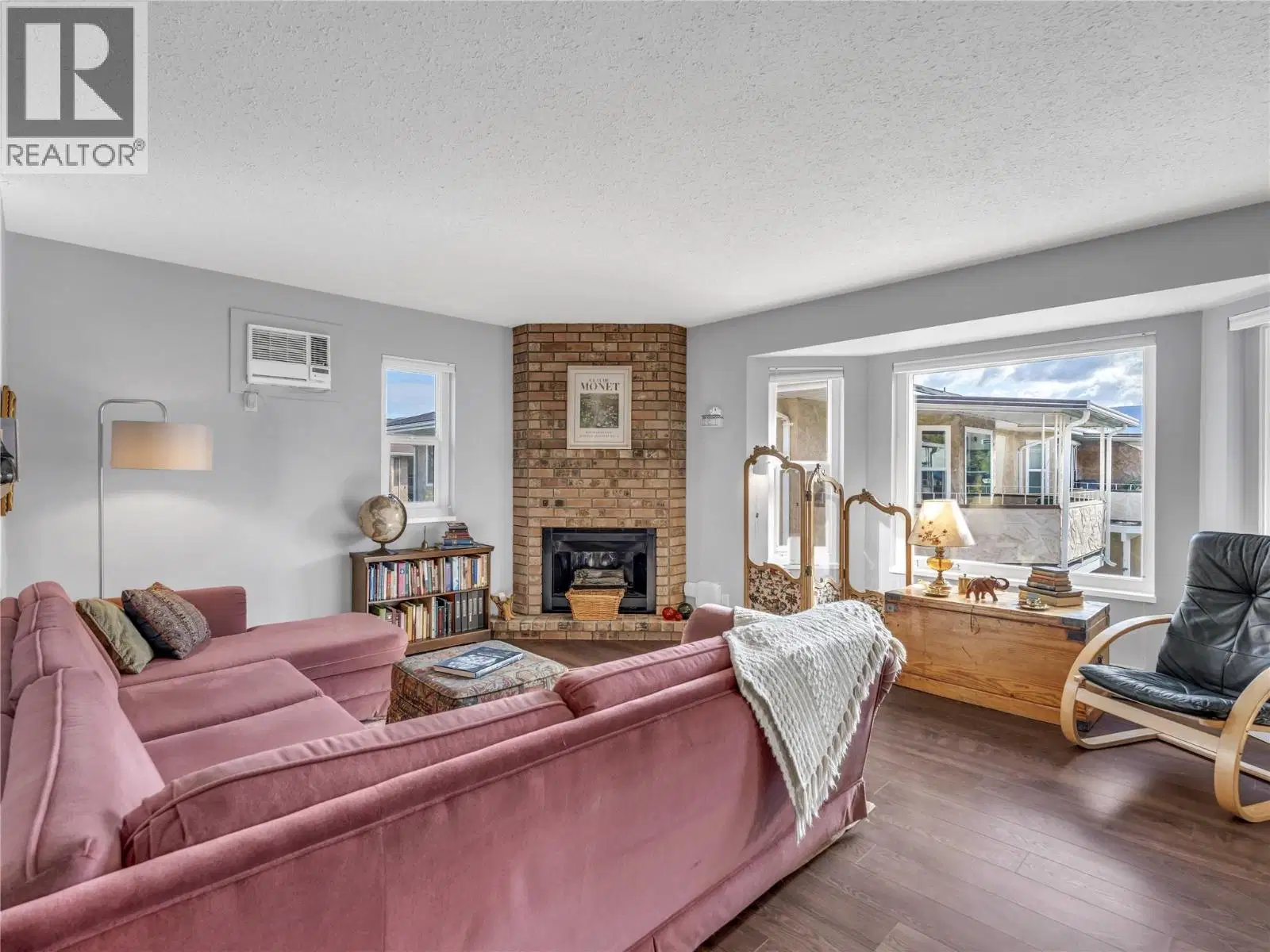 #19 – 13620 VICTORIA Road