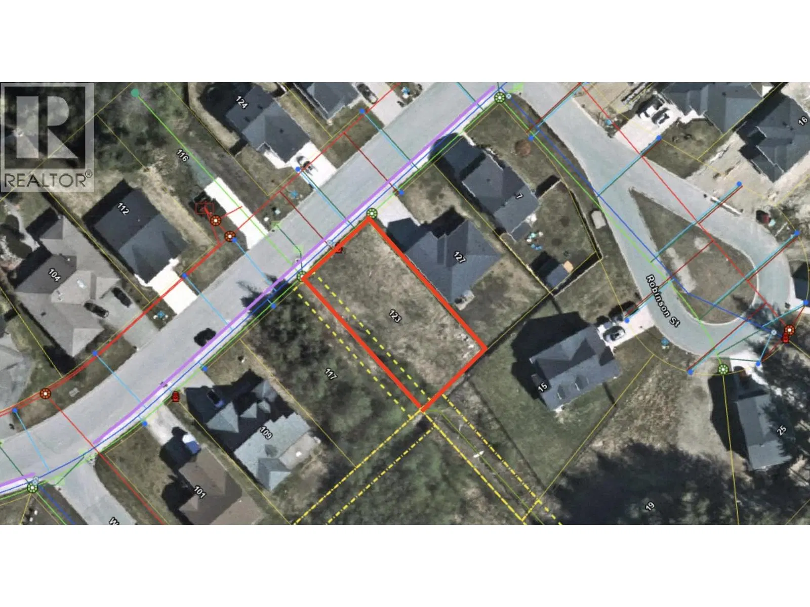 Photo 3 of 4 at 123 WAKITA Avenue