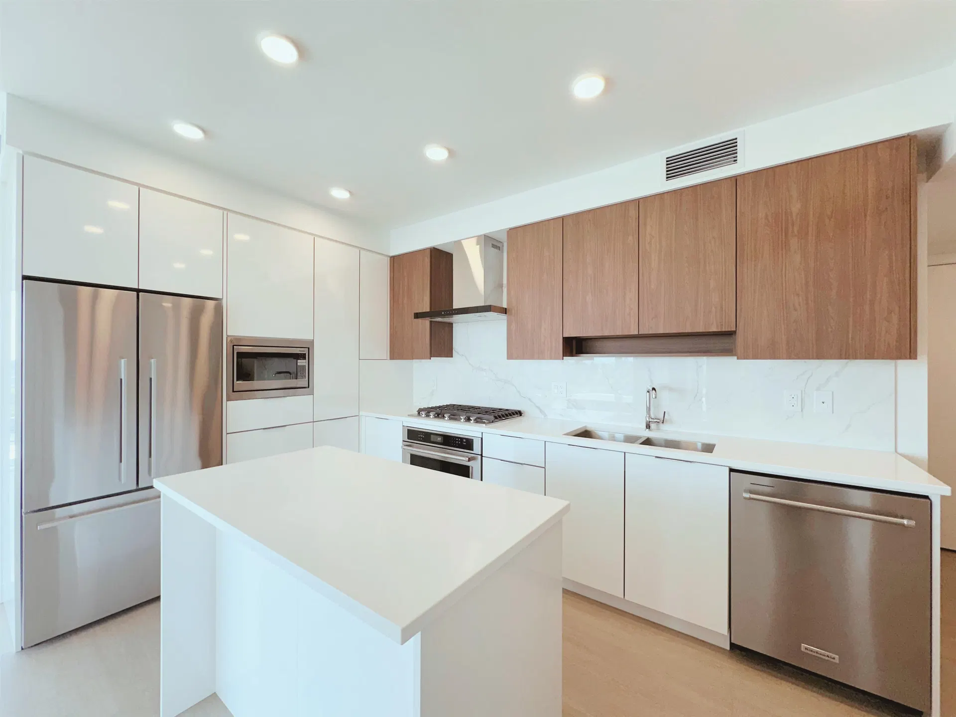 Photo 2 of 8 at #601 – 7799 Park Crescent