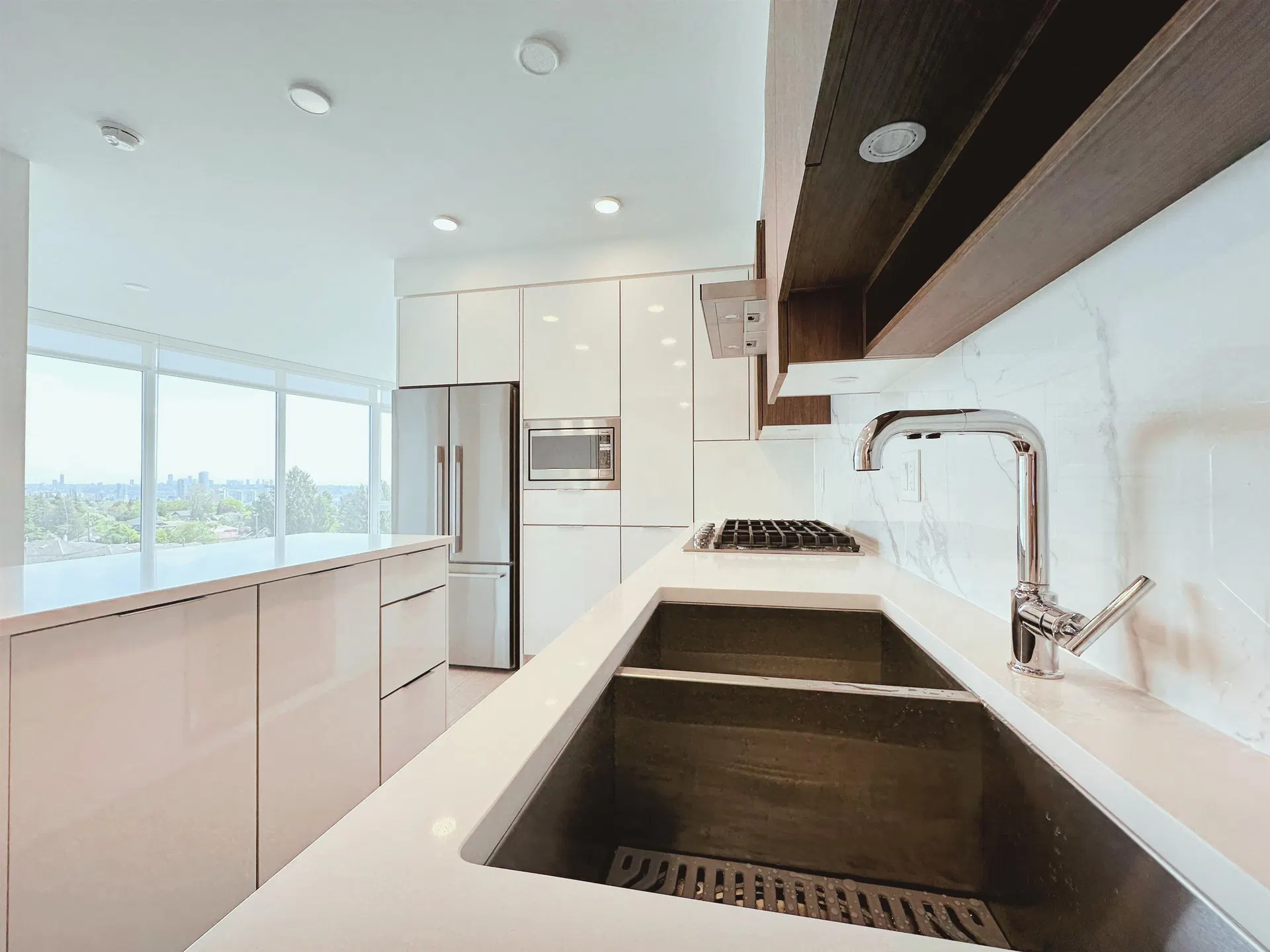 Photo 3 of 8 at #601 – 7799 Park Crescent