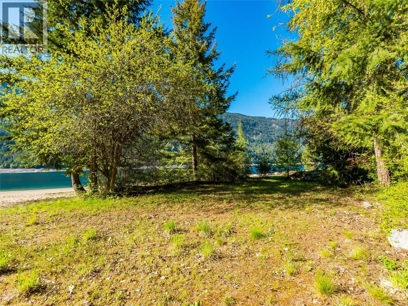 Photo 4 of 39 at 5378 Broadwater Road