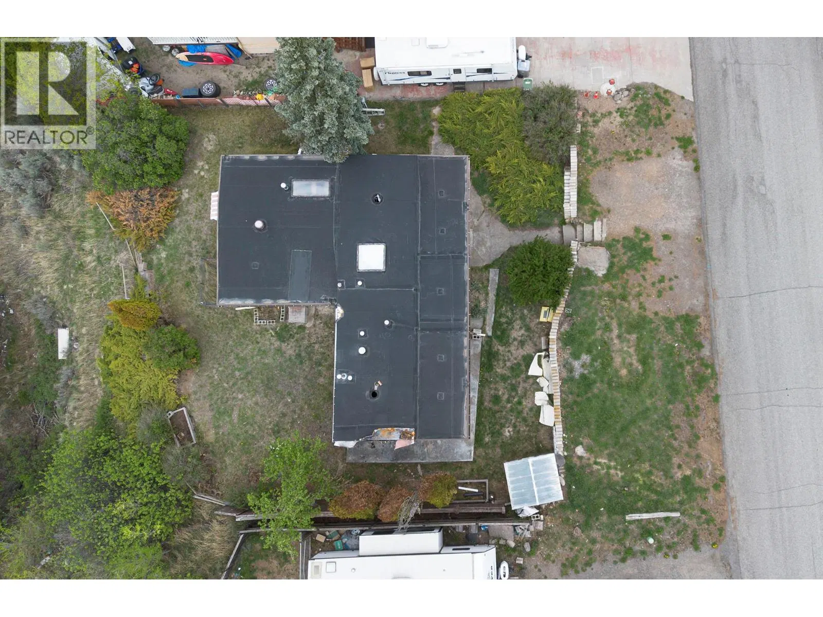 Photo 2 of 15 at 861 KLAHANIE Drive