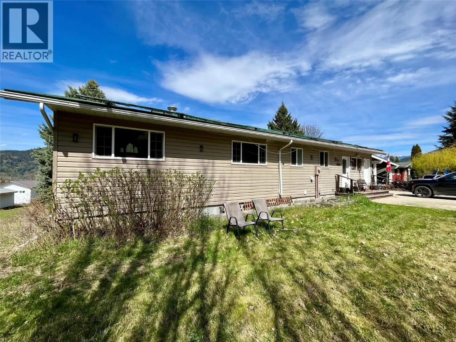 212 Maple Street
