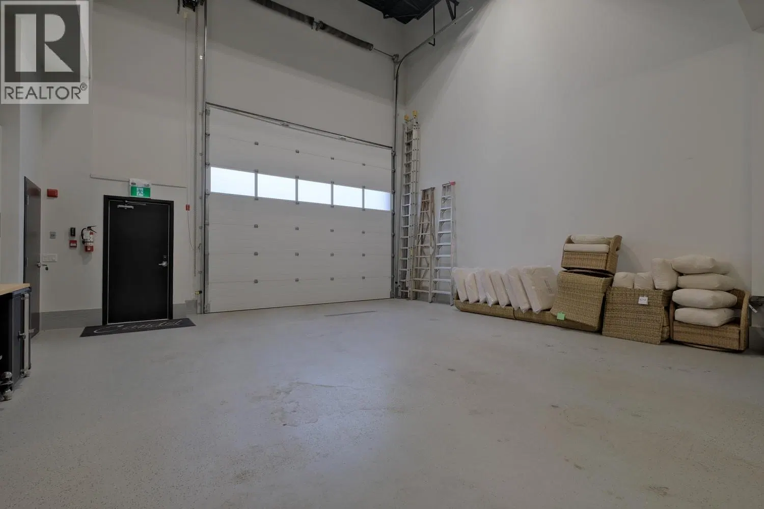 Photo 4 of 60 at #18 – 2110 Matrix Crescent