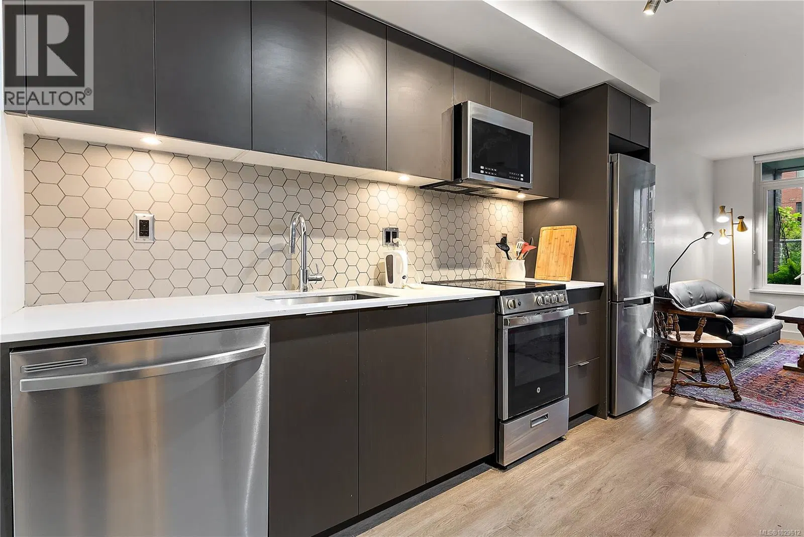 Photo 4 of 22 at #310 – 845 Johnson Street