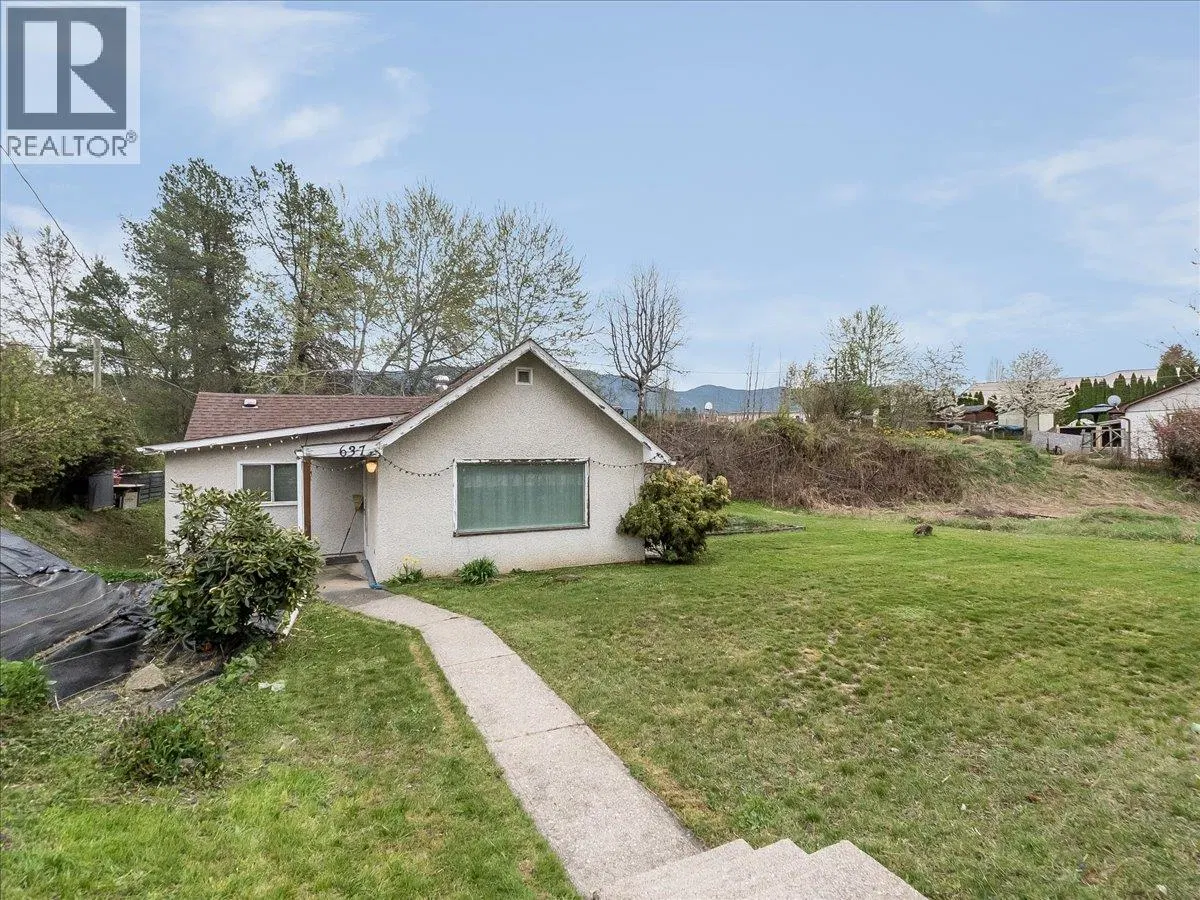 Photo 1 of 30 at 637 9th Avenue