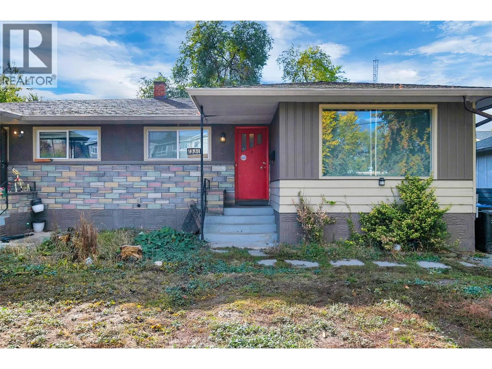 Photo 1 of 31 at 1331 Belaire Avenue