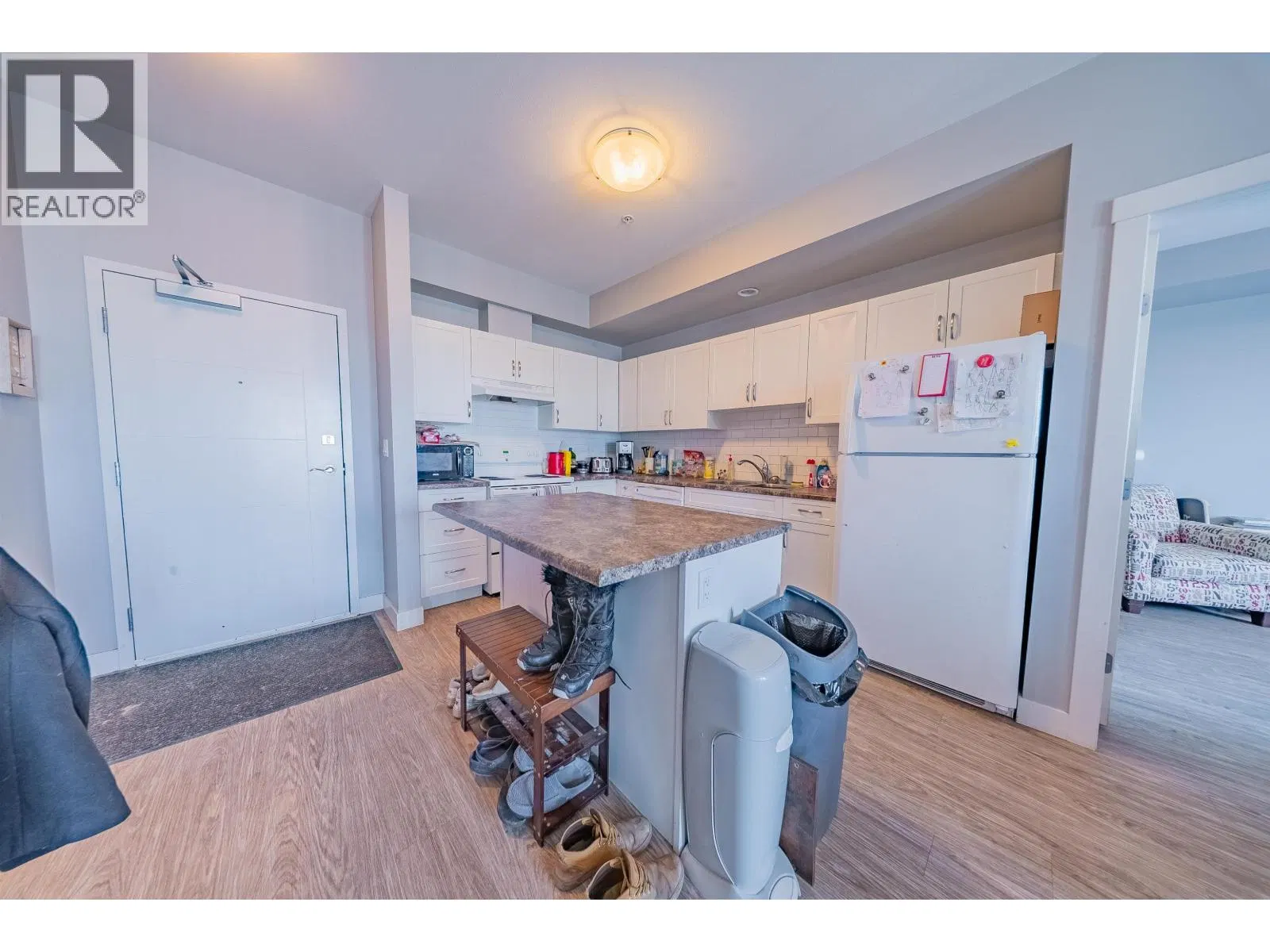 Photo 3 of 9 at #410 – 10307 112 Street