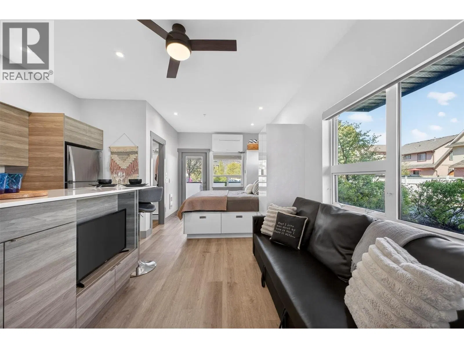 #114 – 2555 Lakeshore Road