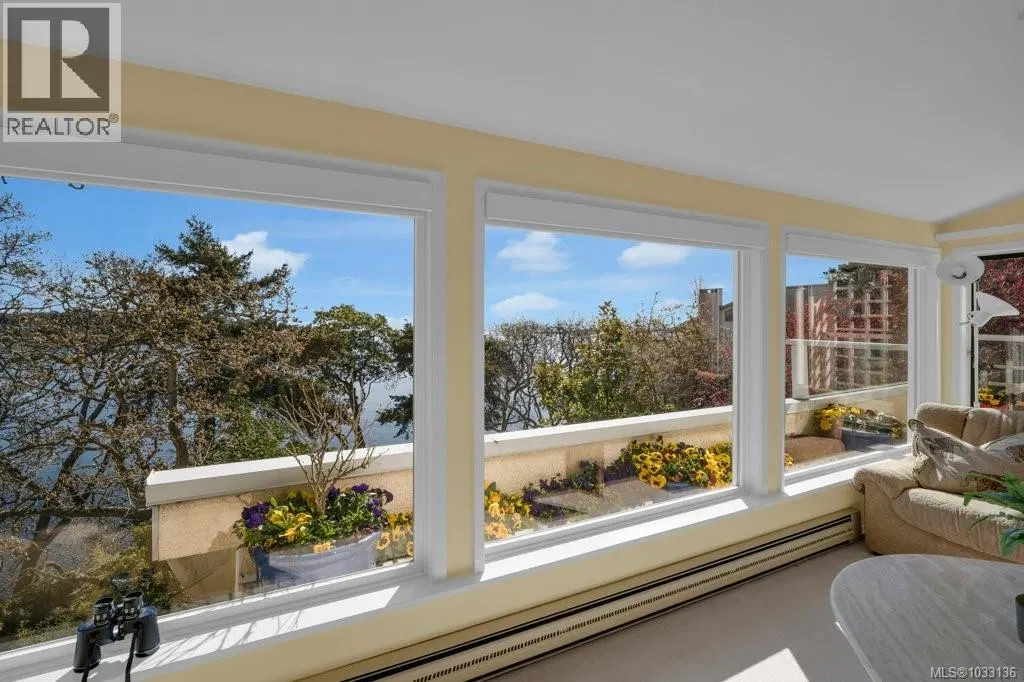 Photo 5 of 48 at 309 King George Terrace