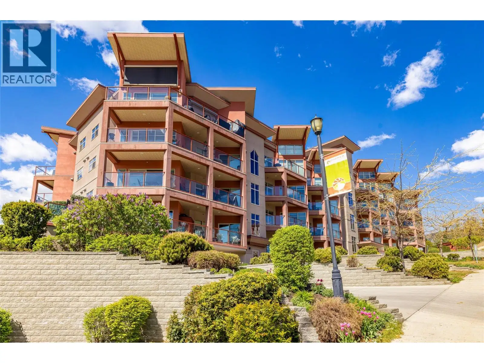 #205 – 3220 Skyview Lane