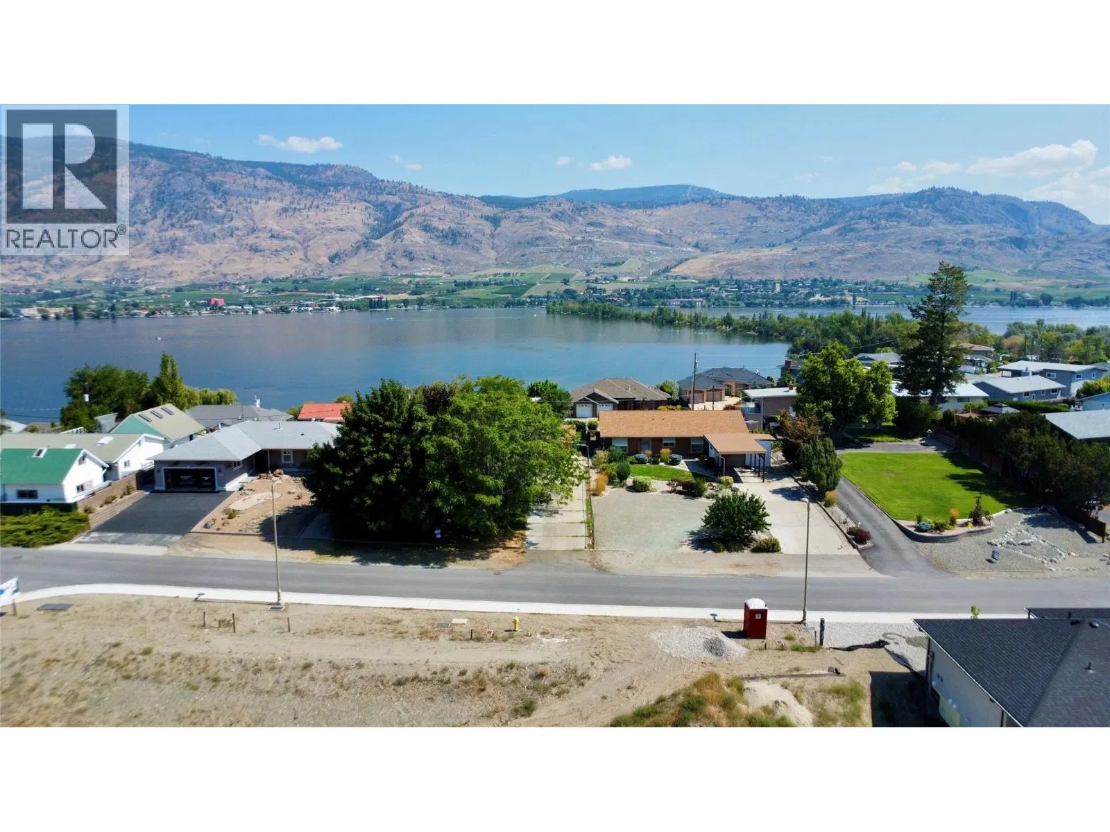Photo 1 of 15 at 3660 Lobelia Drive