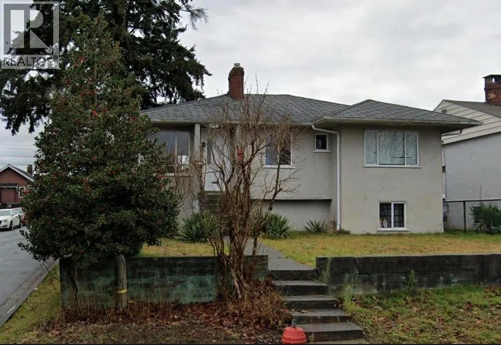 Photo 1 of 5 at 3507 MONMOUTH Avenue