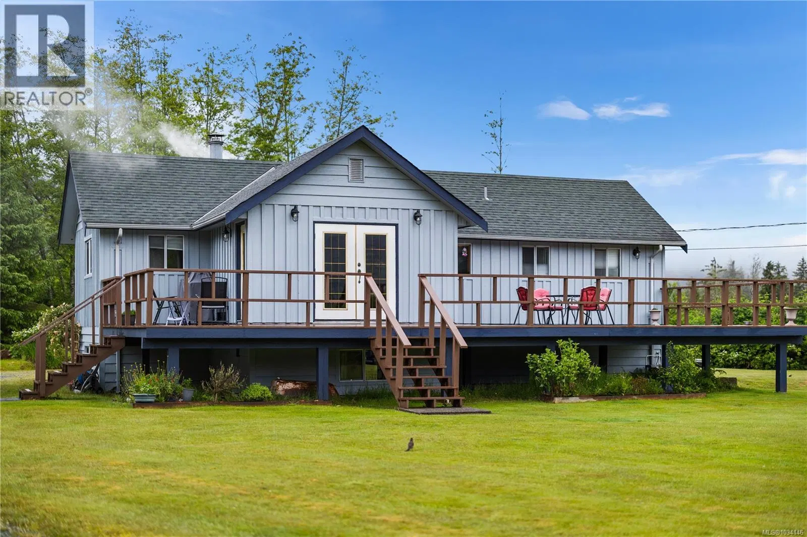 Photo 3 of 79 at 843 Sayward Road