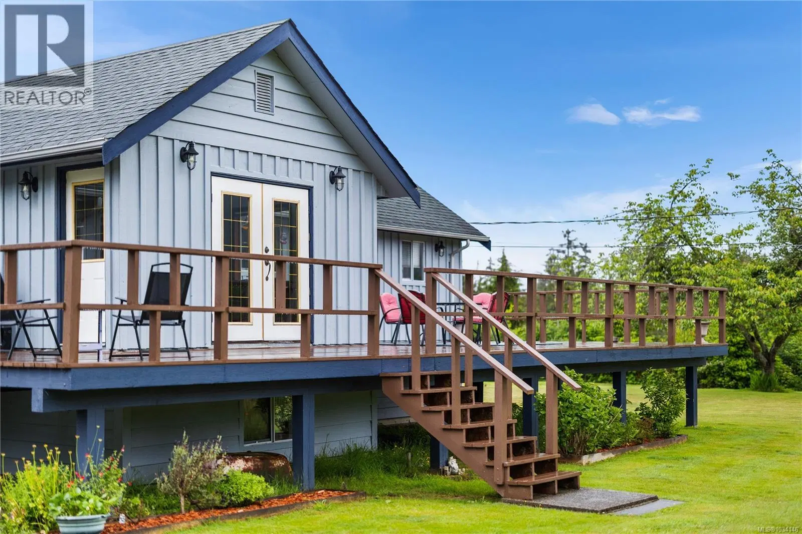 Photo 4 of 79 at 843 Sayward Road