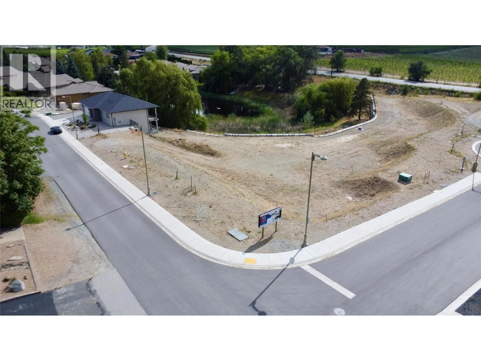 Photo 5 of 17 at 3680 Lobelia Drive