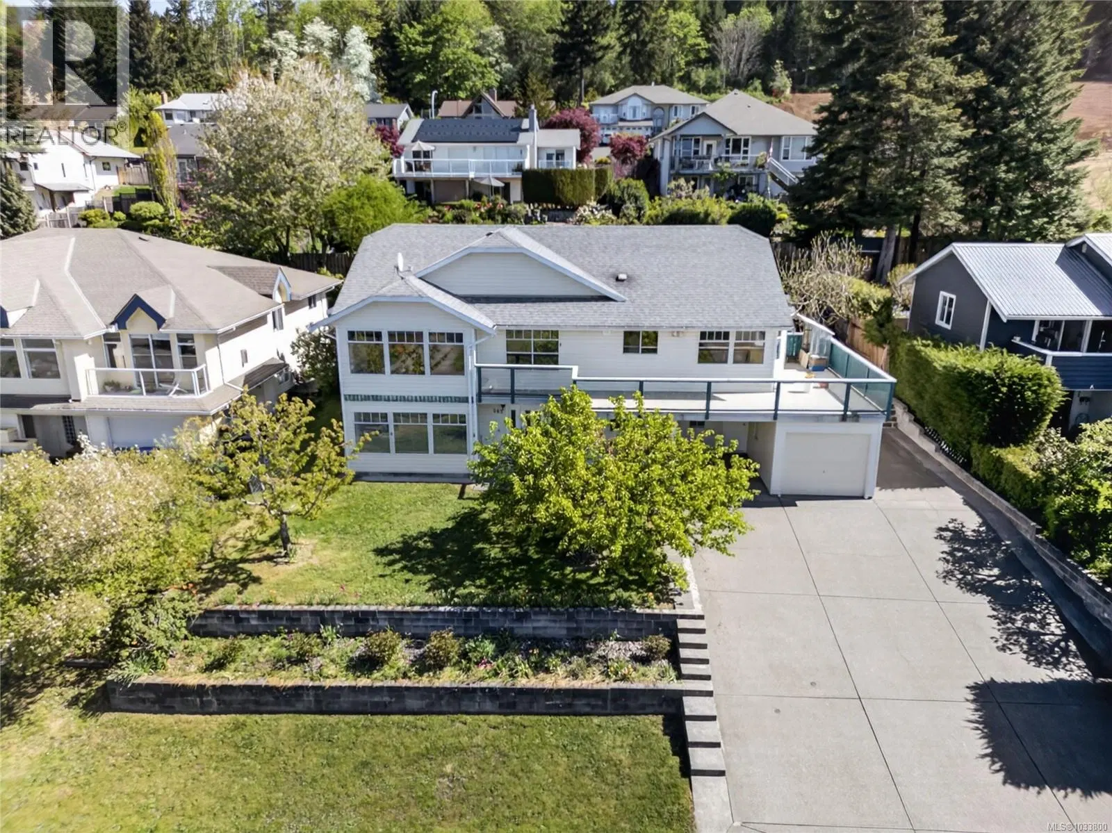 Photo 2 of 78 at 365 Panorama Crescent