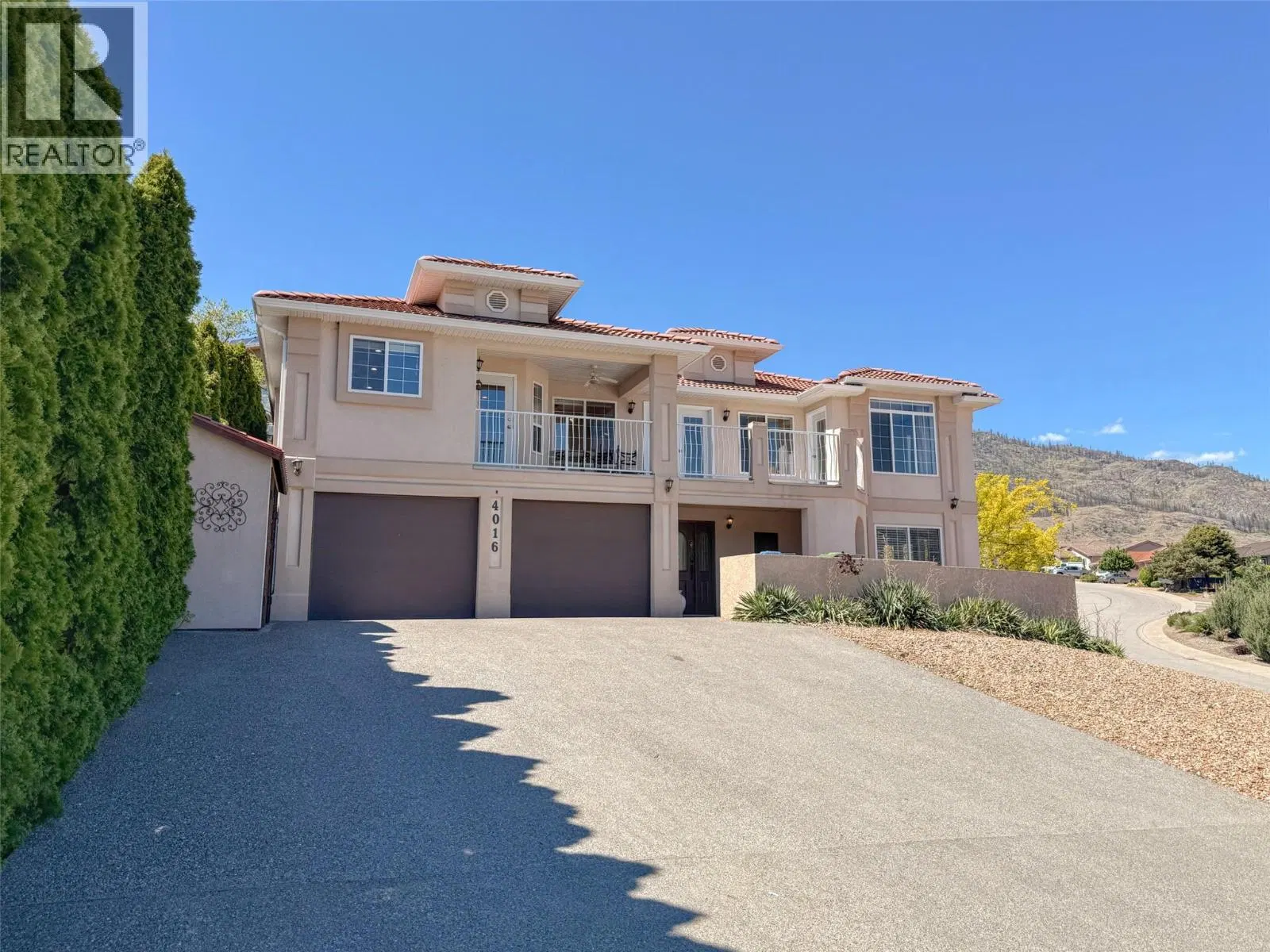 Photo 4 of 43 at 4016 PEBBLE BEACH Drive