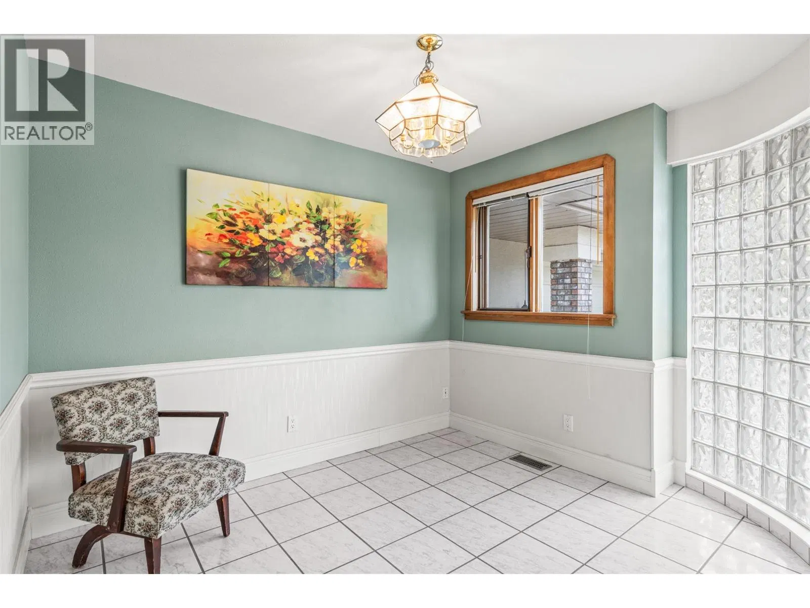 Photo 4 of 90 at 363 Northwind Drive