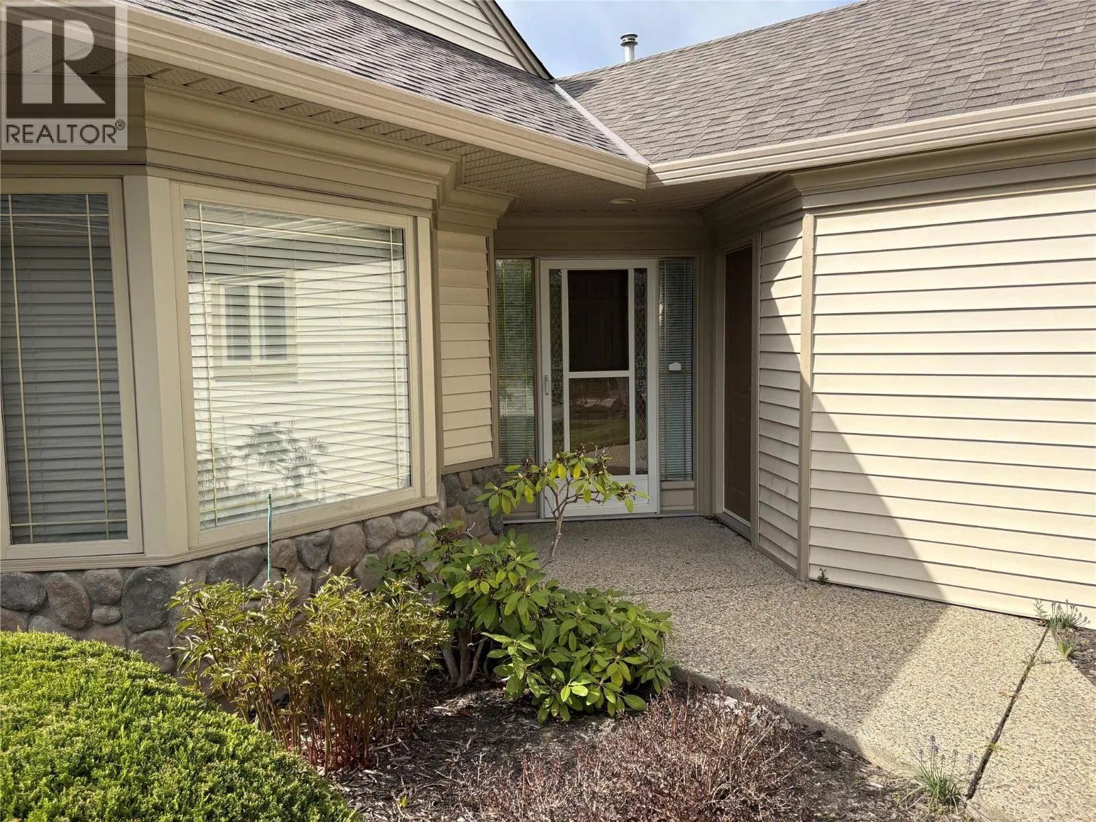 Photo 3 of 50 at #212 – 550 Yates Road
