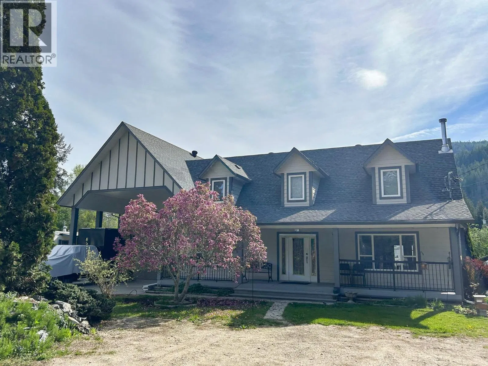 Photo 1 of 13 at 401 Gillis Avenue