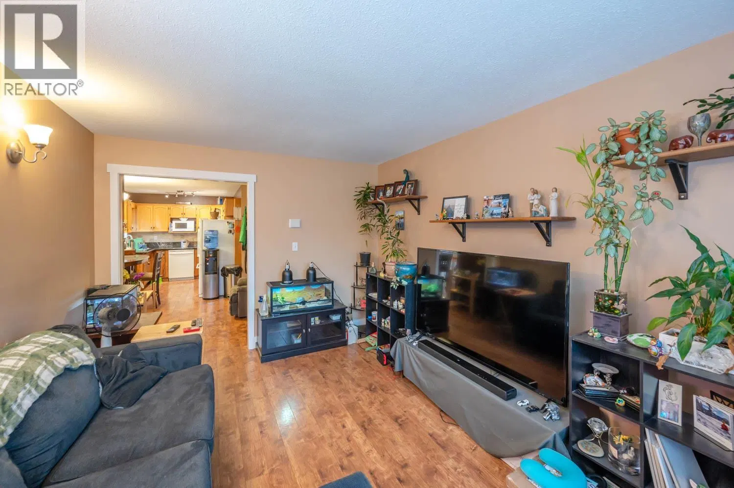 Photo 5 of 33 at #2 – 615 6TH Avenue