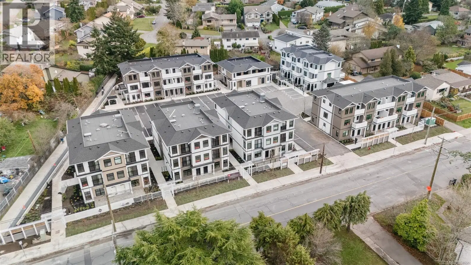 #4201 – 4201 Tyndall Avenue