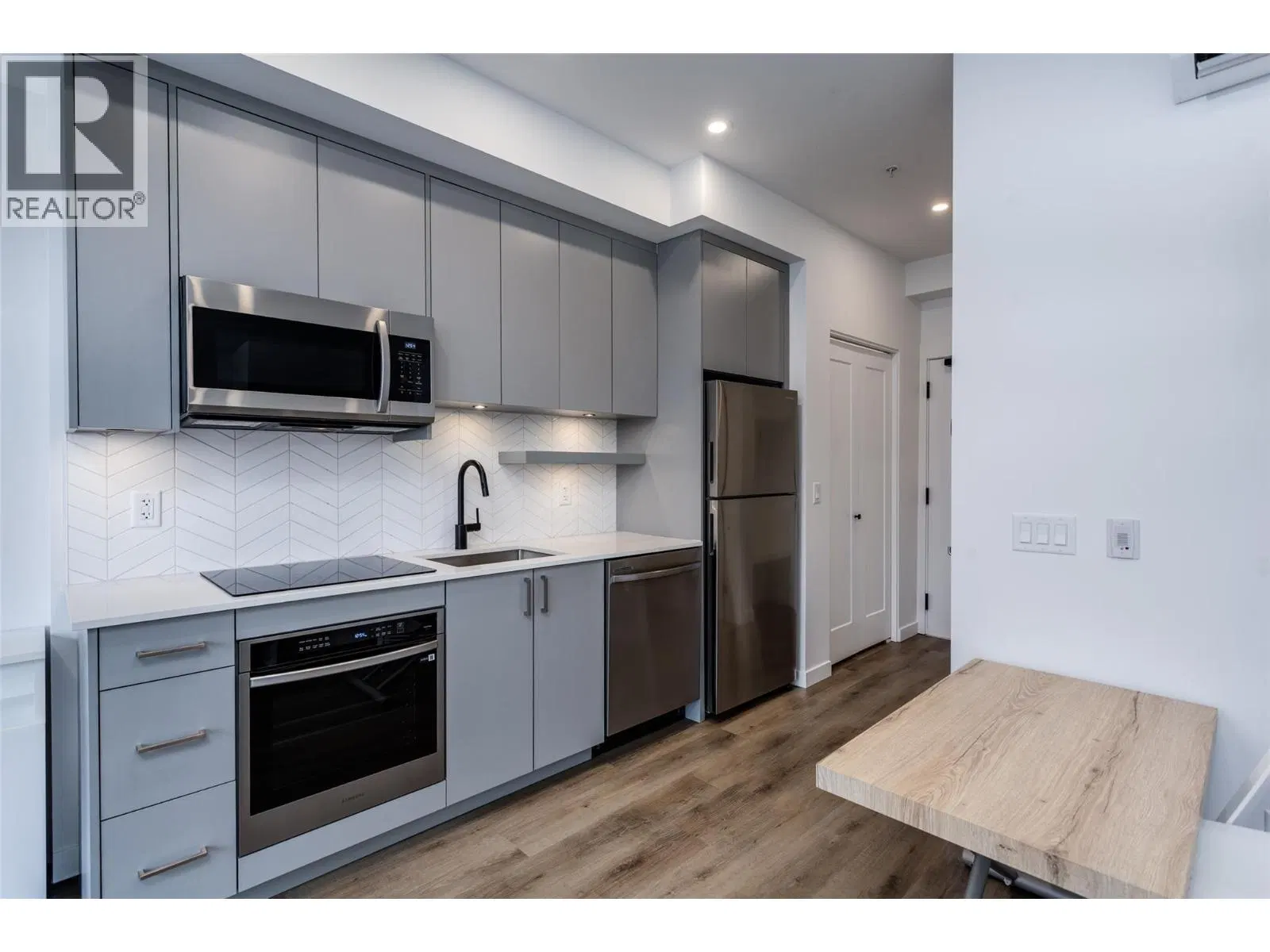 Photo 1 of 66 at #307 – 1274 Devonshire Avenue