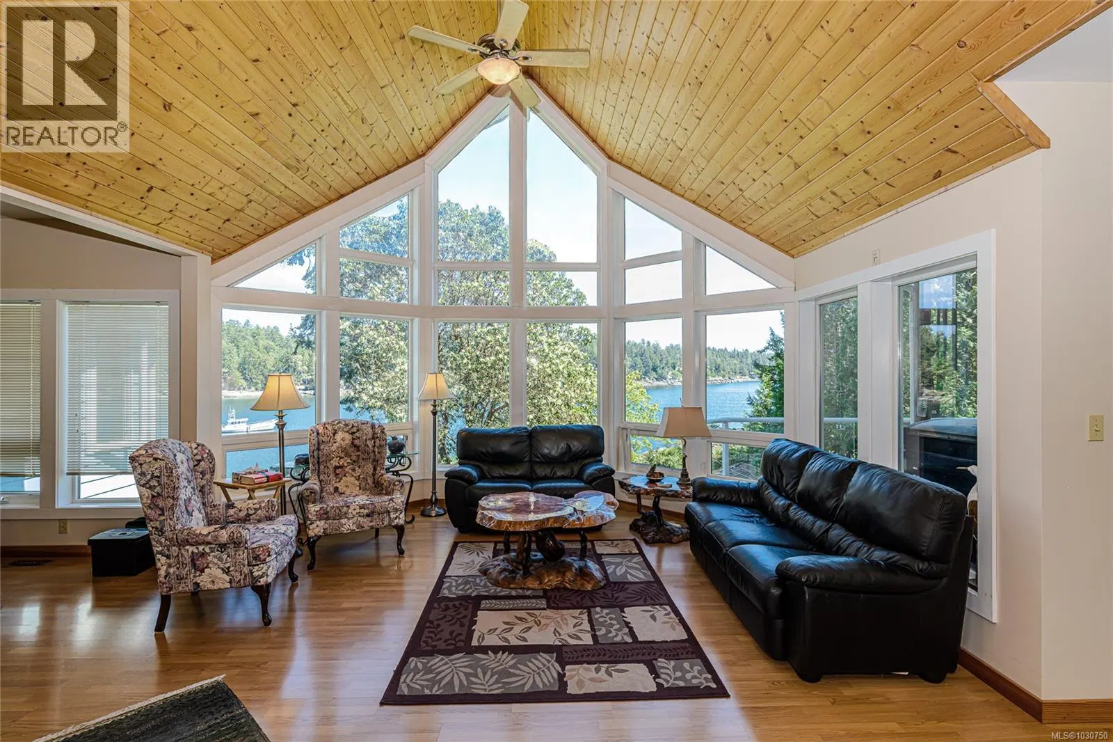 Photo 4 of 37 at 207 Welbury Drive